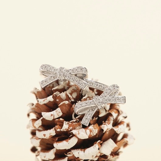 petit ruban diamond 戒指